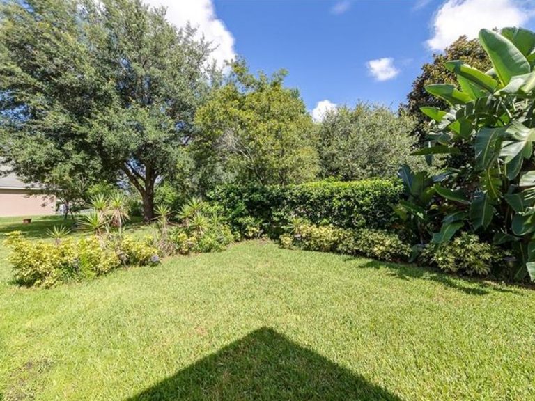 jardin privé d'une villa en Floride